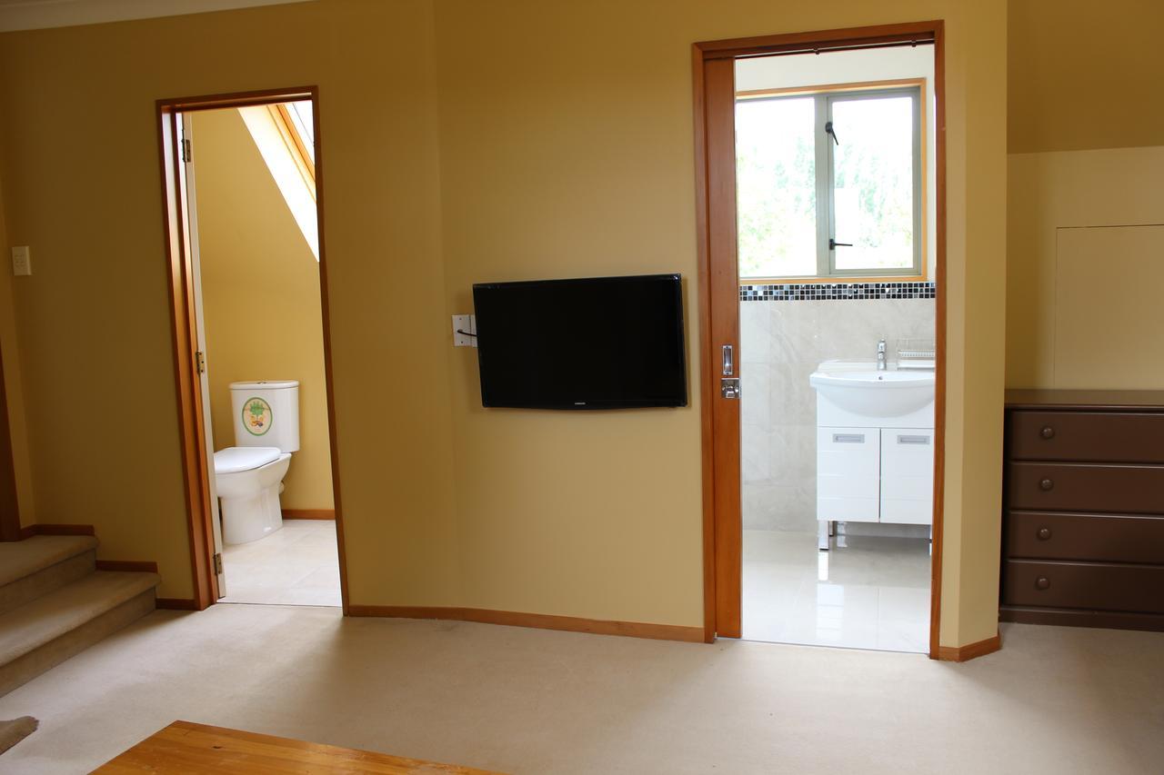 Shamrock Garden B&B Airport Christchurch Exteriör bild