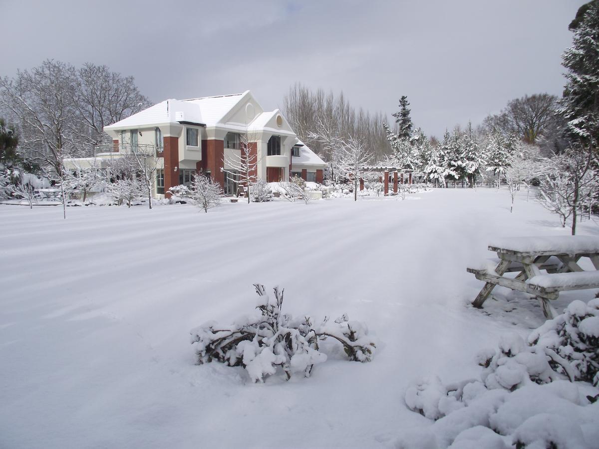 Shamrock Garden B&B Airport Christchurch Exteriör bild