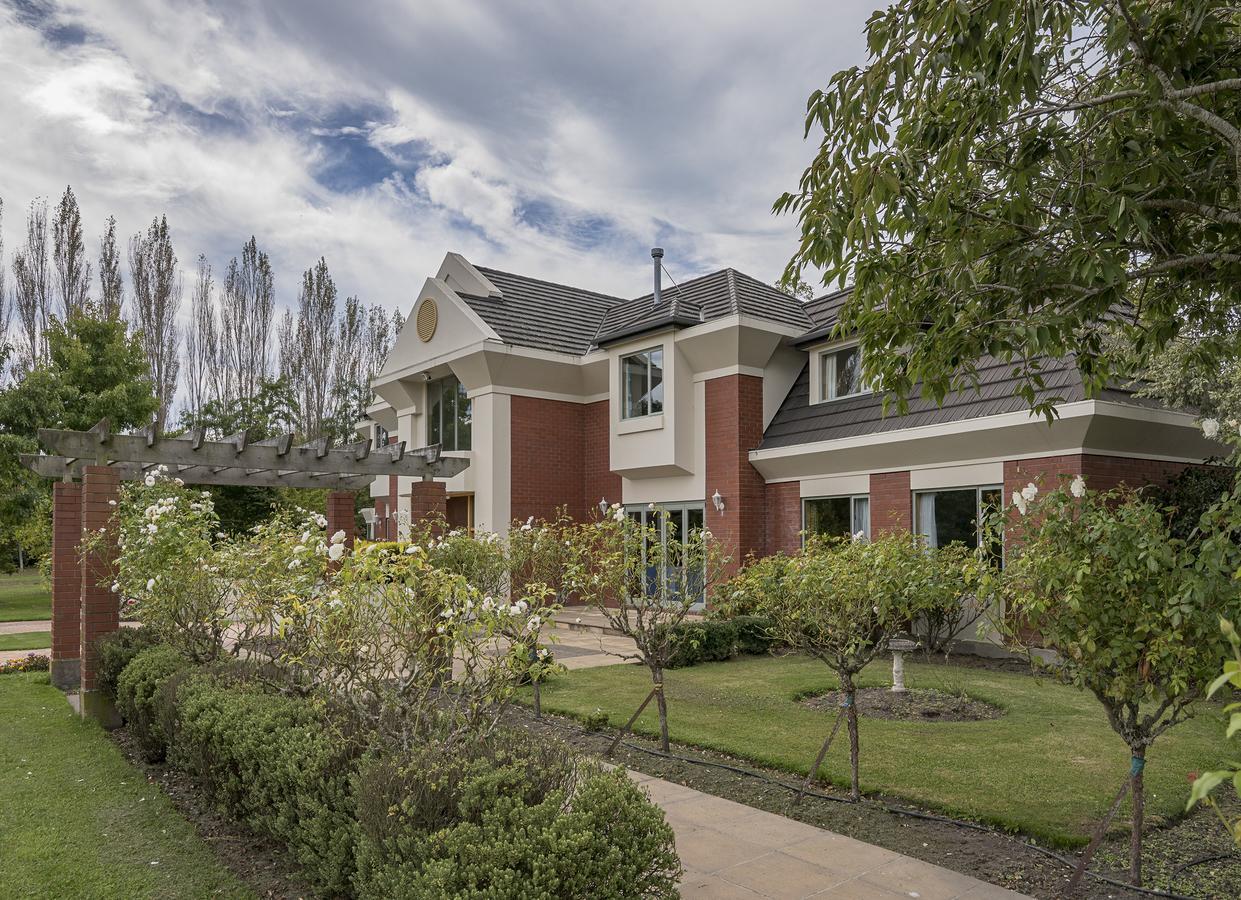 Shamrock Garden B&B Airport Christchurch Exteriör bild