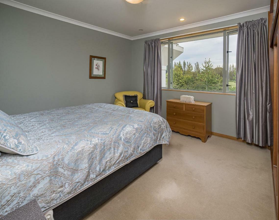 Shamrock Garden B&B Airport Christchurch Exteriör bild